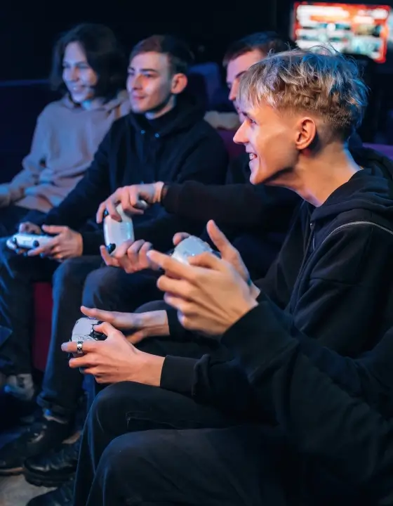 Réservation activité gaming à Brest - UNI-XP salle gaming